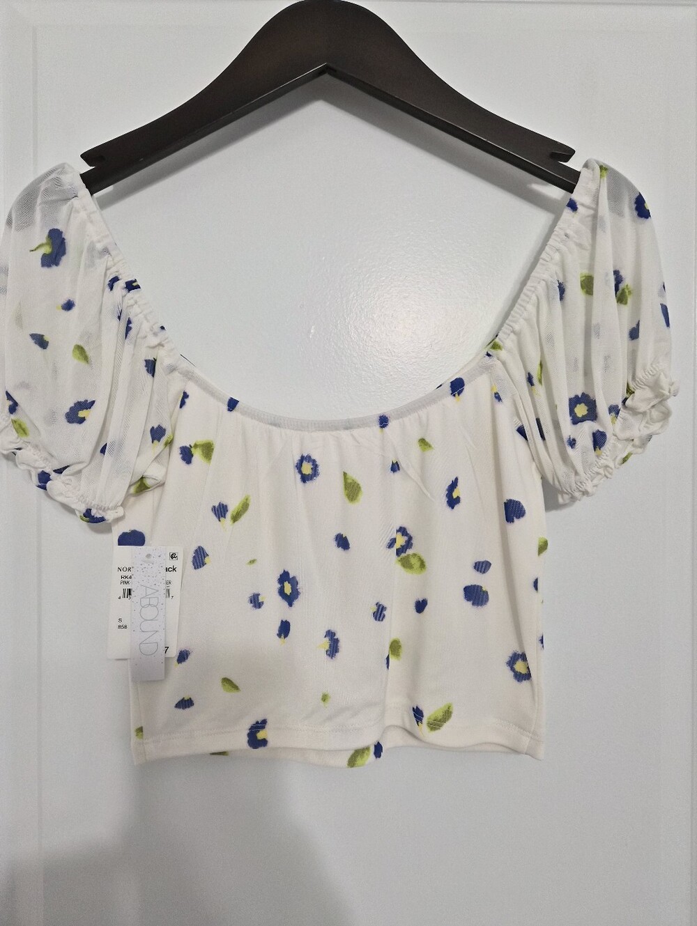 Abound Cream Mesh Crop Top Floral